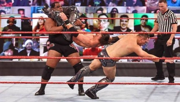 “Podría haber muerto al levantarme”: el drama que vivió un luchador de WWE durante varios meses". (WWE)
