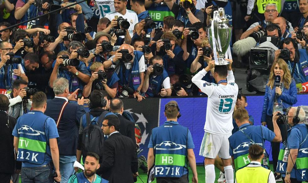Las mejores fotos de los festejos del Real Madrid tras la obtención de la Champions League. (Agencias)