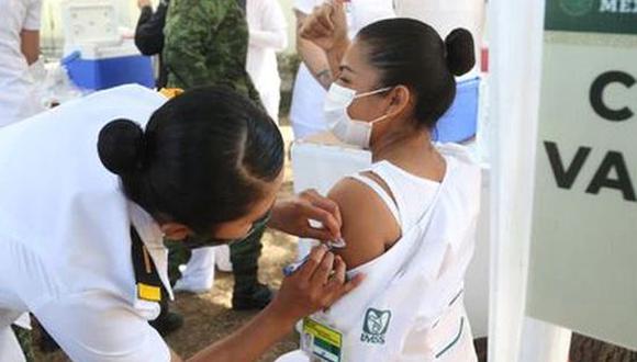 Vacuna COVID-19 de 18 a 39 años: conoce los requisitos para registrarte y ser inmunizado en México. (Foto: Getty Images)