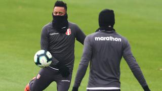 Bufandas, gorras y guantes en el penúltimo y frío entrenamiento de la Selección Peruana [FOTOS]
