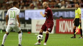 Andrés Iniesta y el 'Niño' Torres debutaron en Japón, pero el resultado fue para el olvido