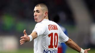 “Vengo a quitarle el puesto a los atacantes”: ex compañero de Benzema narró su paso por Lyon
