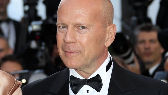 La familia de Bruce Willis dio a conocer, el 16 de febrero, que el actor padece de demencia frontotemporal (Foto: Valery Hach / AFP)