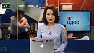 Video viral: periodistas pelean en set de noticiero en plena transmisión en directo