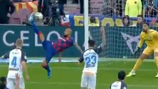 ‘Chalaca’ que significó nada: espectacular pirueta de Vidal en el Barcelona vs. Alavés por LaLiga [VIDEO]