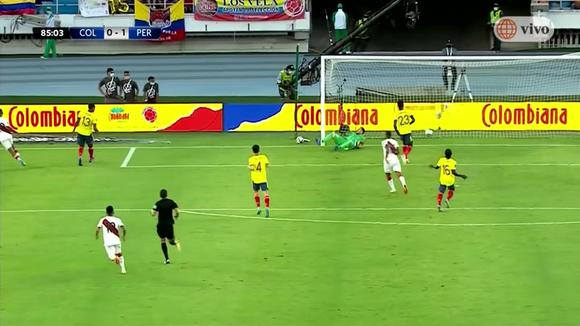 El gol de Edinson Flores en Perú vs. Colombia en Barranquilla. (Fuente: América TV)