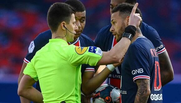 Neymar recibe críticas por su expulsión contra Lille. (Foto: AFP)