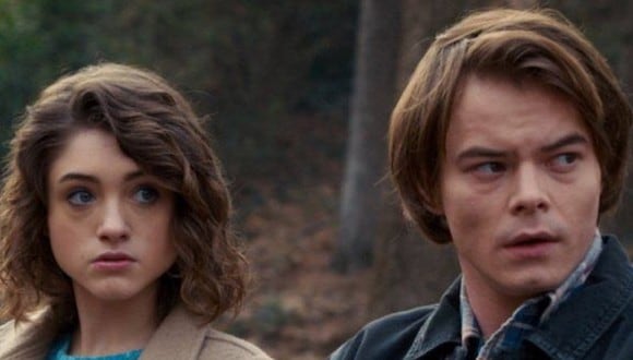 Natalia Dyer y Charlie Heaton son novios en "Stranger Things" y en la vida real (Foto: Netflix)