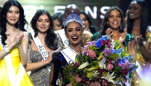 R'Bonney Gabriel de los Estados Unidos se llevó la corona del Miss Universo 2022 | Foto: AFP