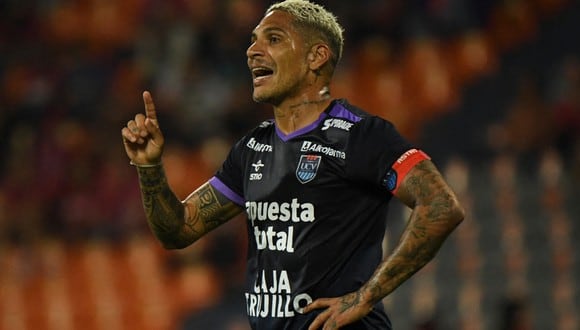 Con Paolo Guerrero solo en el primer tiempo, César Vallejo cayó 4-2 ante DIM por Copa Sudamericana. (Foto: AFP)