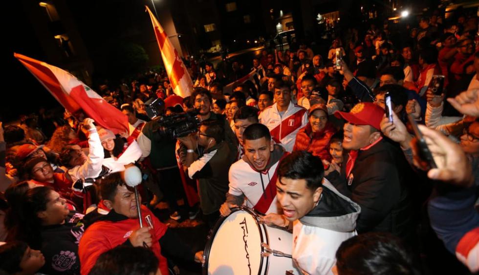 Perú vs. Estados Unidos EN VIVO: hinchas realizan banderazo en apoyo a la bicolor (Fernando Sangama)