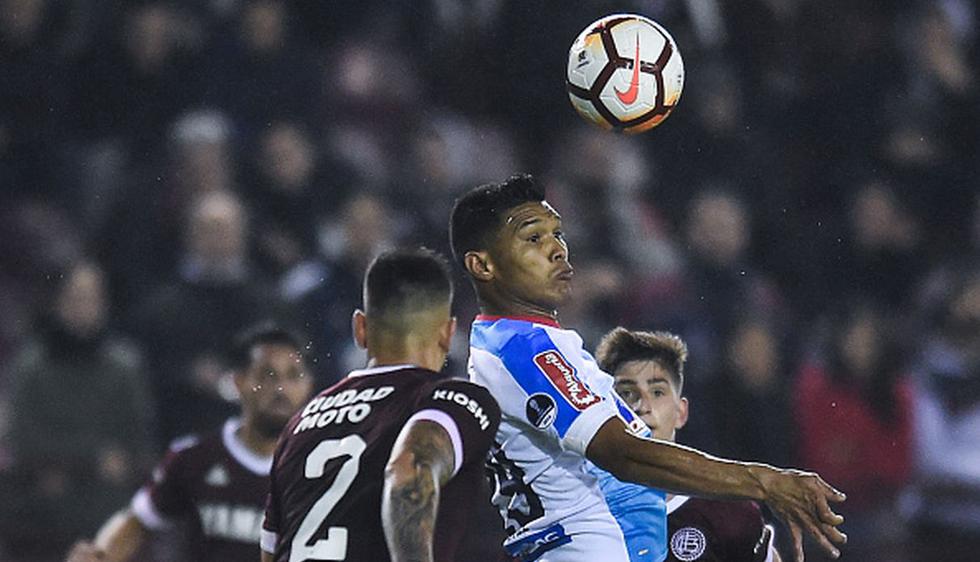 Junior y Lanús igualaron sin goles en Barranquilla y el duelo se definió en penales. (Getty Images)