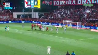 ¡De tiro libre! Golazo de Miguel Trauco para el 2-1 de Criciúma vs. Atlético Goianiense