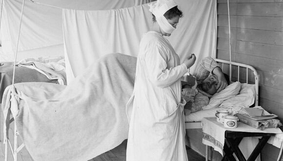 La pandemia de 1918 fue causada por un brote del virus Influenza A del subtipo H1N1 y cobró la vida de casi 50 millones de personas en todo el mundo. (Foto: Wikipedia)