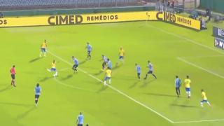 Con complicidad ‘charrúa’: Arthur abrió la cuenta en el Uruguay vs. Brasil para la ‘Canarinha’ [VIDEO]