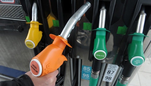 El precio de la gasolina ha mostrado variaciones que impactan también en la canasta básica (Foto: AFP).
