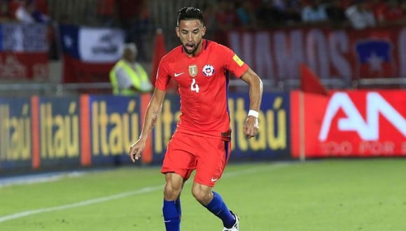 Mauricio Isla será parte parte del partido entre Chile y Colombia. (Foto: AFP)