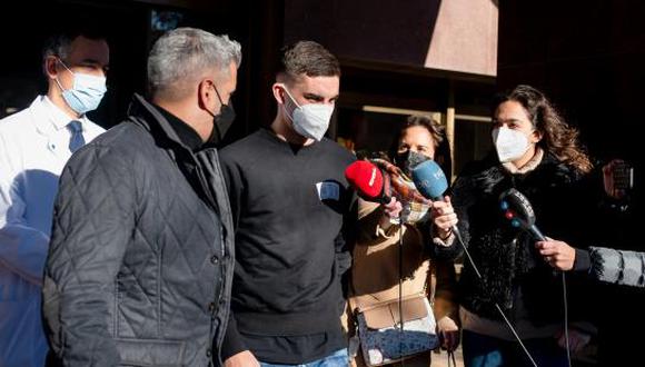 Ferran Torres pasó revisión médica con el Barcelona este lunes. (Foto: Mundo Deportivo)