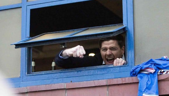Steven Gerrard sacó campeón de Rangers, después de diez años de sequía en la liga de Escocia. (Foto: AP)