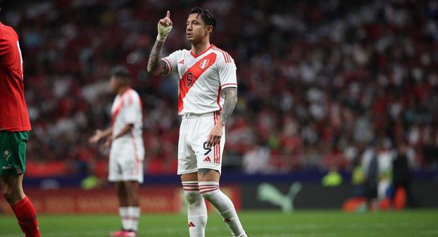 Gianluca Lapadula ha jugado 27 partidos con la Selección Peruana. (Foto: AFP)