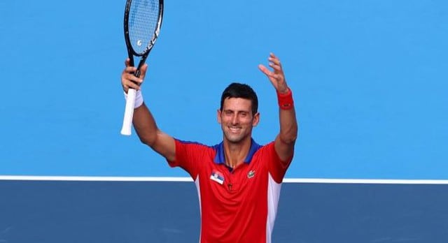 Los deportistas que le pidieron un selfie a Novak Djokovic en Tokio 2020. (Difusión)