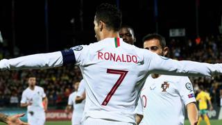 Se escribe Ronaldo, pero se pronuncia... ¡'Máquina de goles'! Portugal venció a Lituania con 'póker' de Cristiano