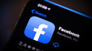 Aprende a recuperar el “modo oscuro” de Facebook en dispositivos iOS y Android
