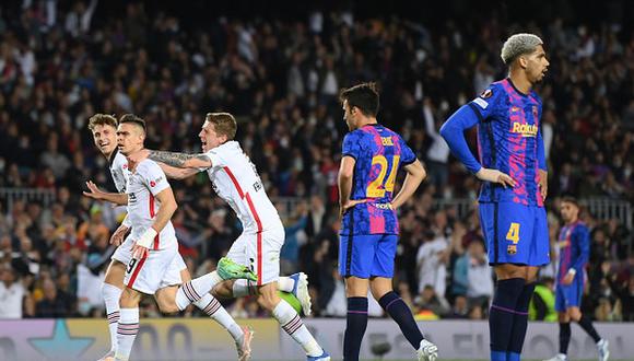 Para ponerlo en un cuadro: golazo de Rafael Santos Borré en Frankfurt vs. Barcelona. (Getty Images)