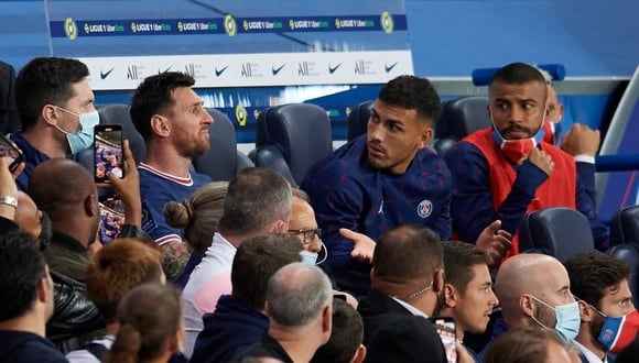 Lionel Messi y su reacción tras ser reemplazado por Hakimi. (Foto: Difusión - Twitter)