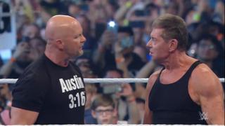 ¡Como en los viejos tiempos! Stone Cold le aplicó una paralizadora a Vince McMahon en WrestleMania 38