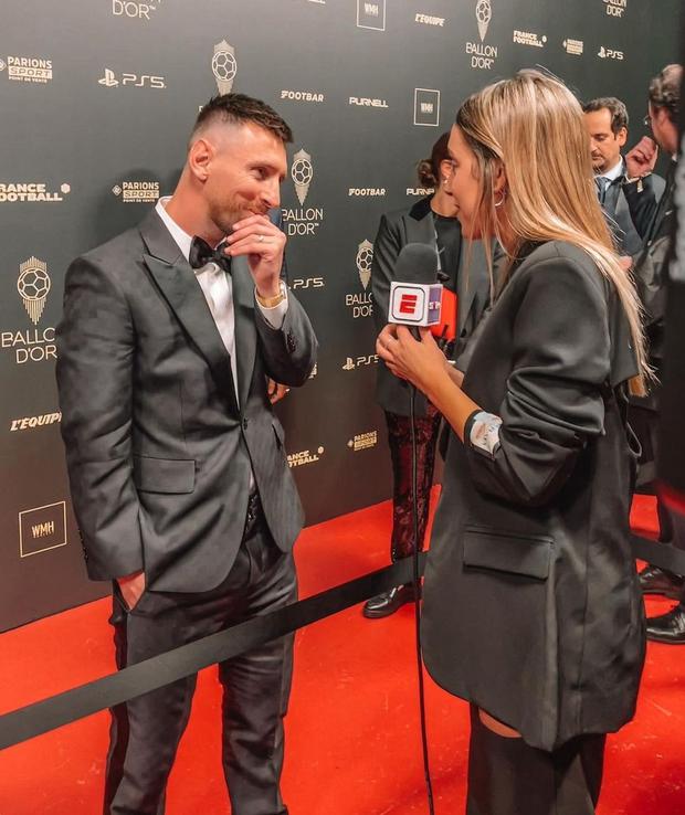 The interview that Lionel Messi gave to the Argentine journalist at the Ballon d'Or award ceremony (Photo: Sofi Martínez / Instagram)