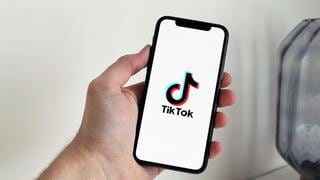 Así puedes crear un video de diapositivas en TikTok con las fotos de tu galería