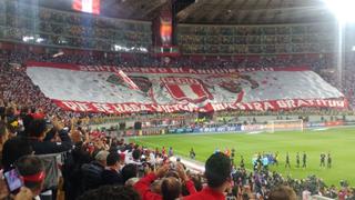 Perú vs. Nueva Zelanda: la gigantesca banderola que fue desplegada en el Estadio Nacional