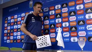 Lo pusieron en aprietos: la incómoda pregunta sobre Messi que le hicieron a Edgardo Bauza