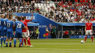Gareth Bale: Las mejores imágenes del gol histórico para Gales (FOTOS)