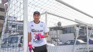 Carlos Laura, el arquero imposible que atajó hasta los 45 años y tocó la gloria en Copa Perú