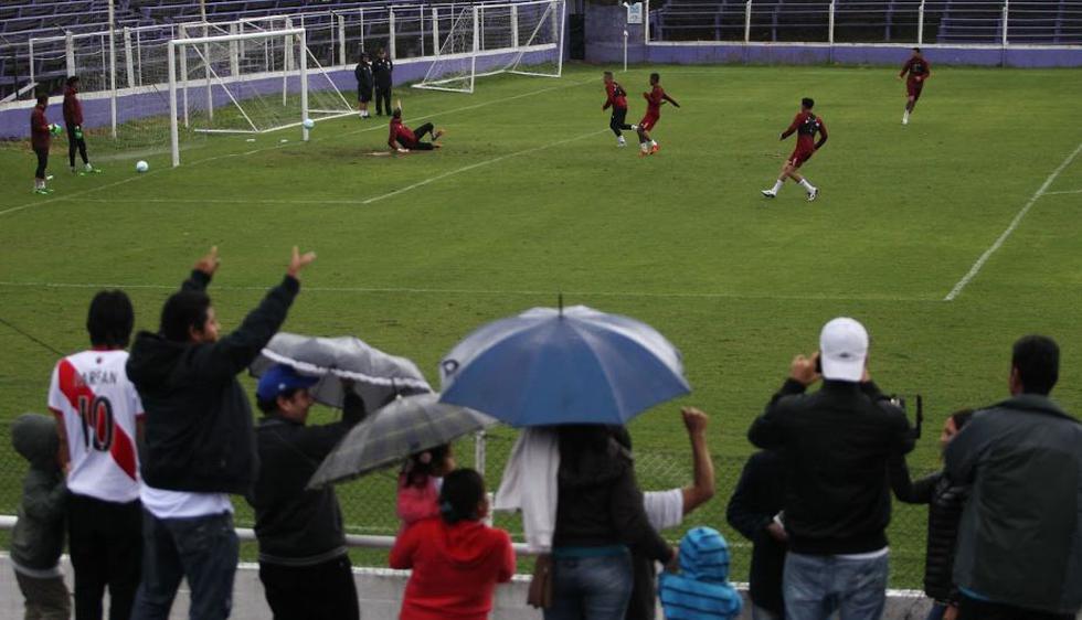 La Selección Peruana entrenó en el estadio de Defensor Sporting con miras al duelo ante Uruguay. (Fernando Sangama/Depor)