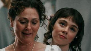 Cómo el spin-off “La reina Charlotte” explica la relación entre Violet y Eloise Bridgerton