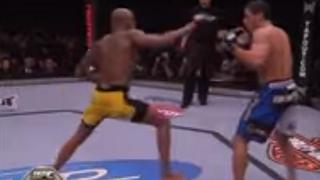 UFC: el día que Anderson Silva pateó a su oponente ¡con una rabona! (VIDEO)
