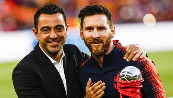 Xavi Hernández y Lionel Messi jugaron juntos en el Barcelona hasta mediados de 2015. (Foto: AFP)