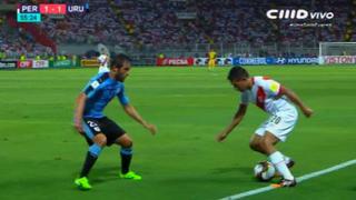 Perú ante Uruguay: Edison Flores se lució con huacha contra Álvaro González antes de gol