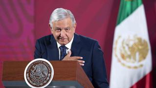 AMLO: “se bajará el sueldo y se eliminarán los aguinaldos de los altos funcionarios, incluido yo”