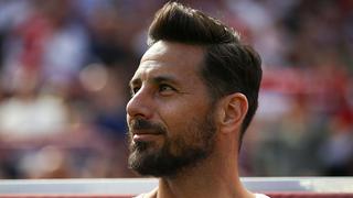 Leyenda: la emotiva despedida de la Bundesliga para Claudio Pizarro en su último partido con Colonia