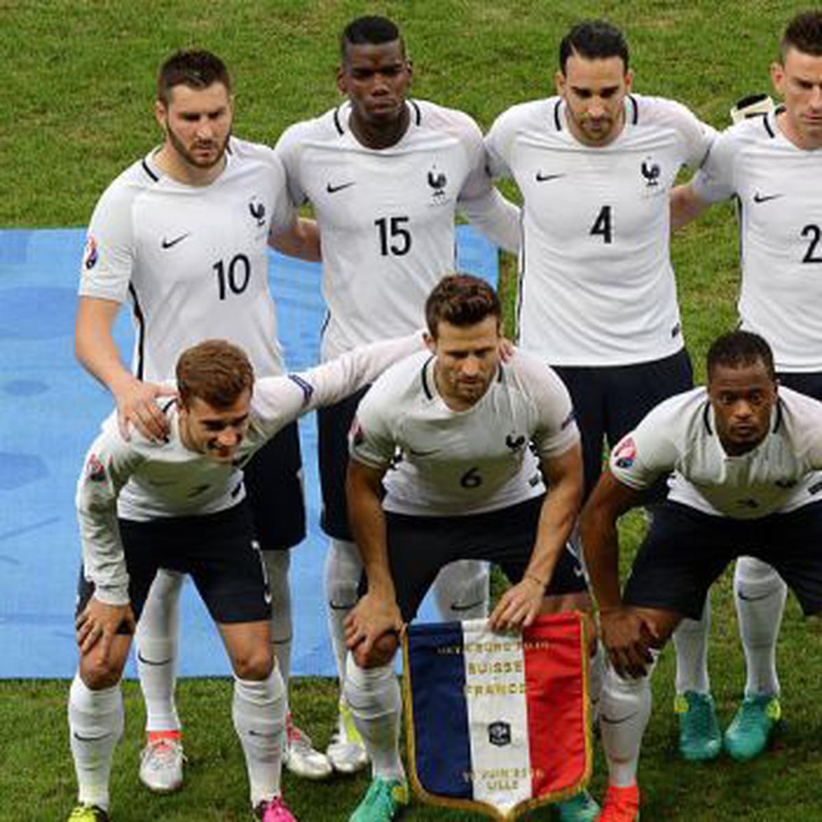 Eurocopa Francia fue forzada a cambiar su camiseta partido ante Suiza | | DEPOR