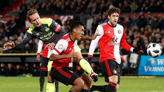 En modo Rusia: Tapia y el vibrante duelo con De Jong en victoria del Feyenoord ante PSV