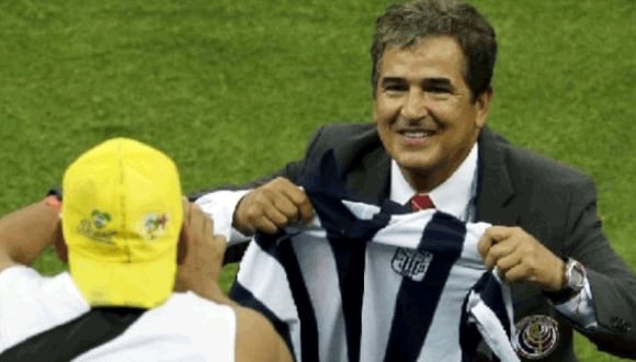 Pinto cortó una racha de 18 años sin levantar títulos nacionales de Alianza. (Foto: Agencias)