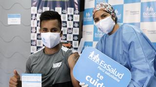 Jugadores de Alianza Lima recibieron la dosis de refuerzo contra el coronavirus en Matute