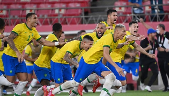 Brasil avanza a la final tras vencer 4-1 por penales a México. El equipo capitaneado por Dani Alves buscará el oro olímpico en Tokio. (Foto: AFP)