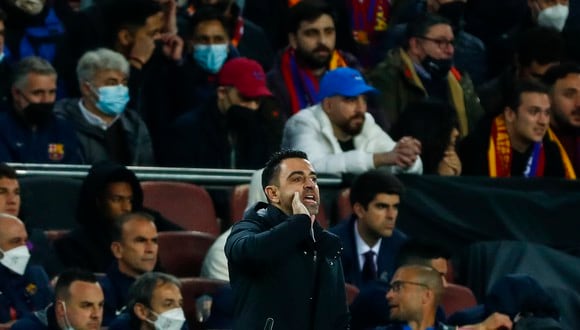 Xavi Hernández se mostró molesto por el empate del Barcelona vs. Galatasaray. (Foto: AP)