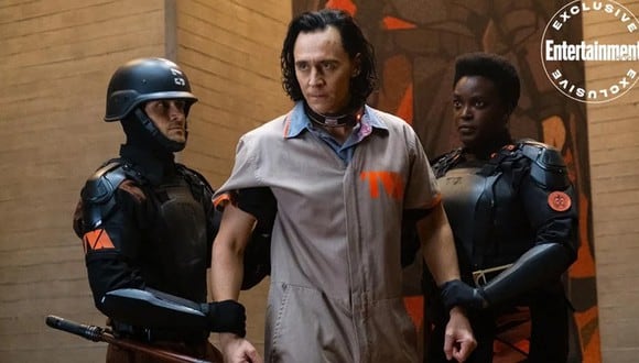 Loki es arrestado en nueva foto de la serie de Disney Plus. (Foto: Entertainment Weekly)